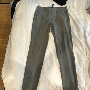 Lululemon size 29 olive color. Excellent condition